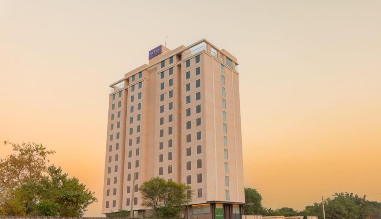 Clarks Inn Suites ชัยปุระ ภายนอก รูปภาพ